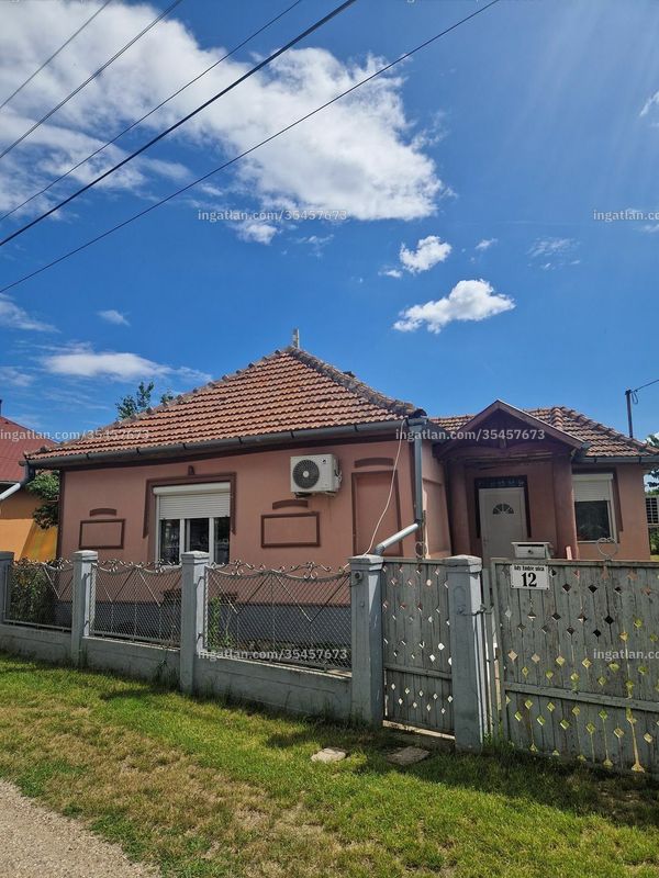 Listing photo