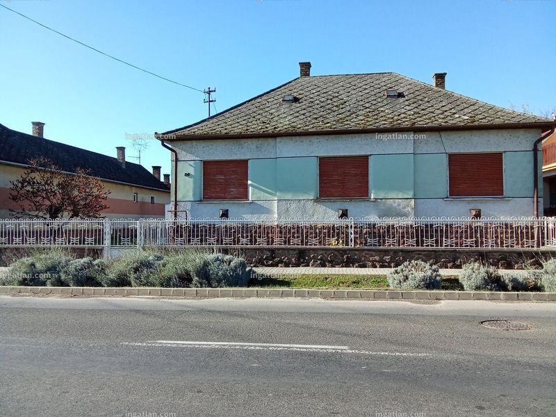 Listing photo