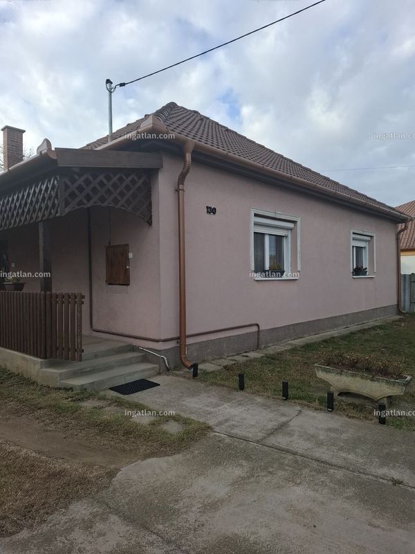Hirdetés fotója