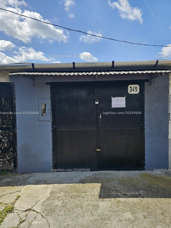 Listing photo