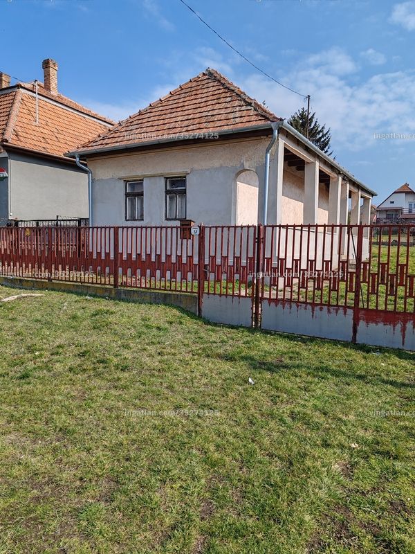 Listing photo