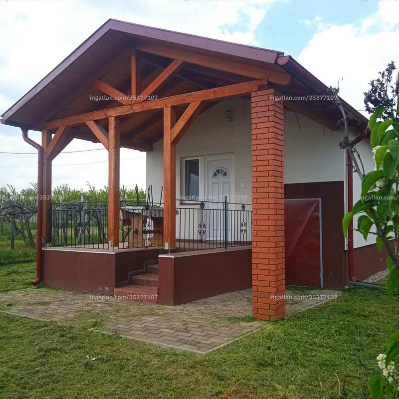 Listing photo