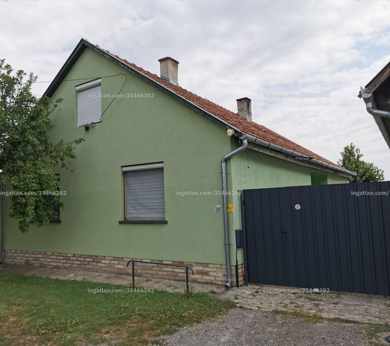Listing photo