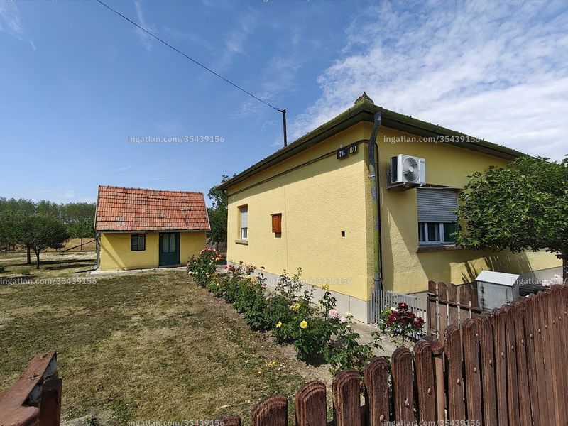 Listing photo