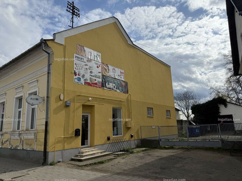Listing photo