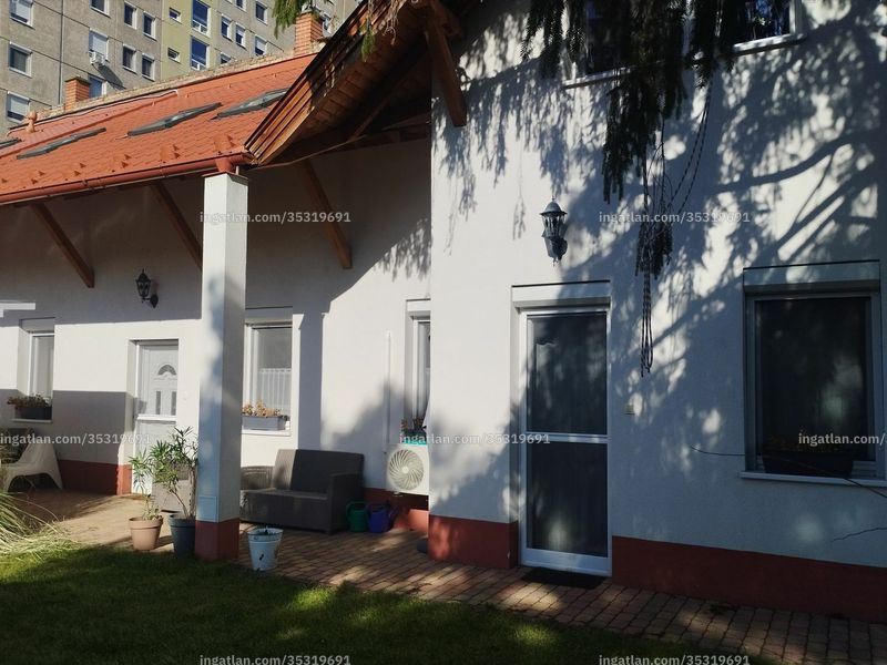 Listing photo