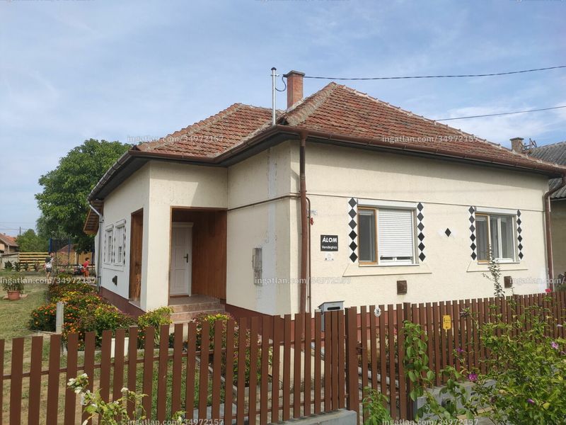 Listing photo