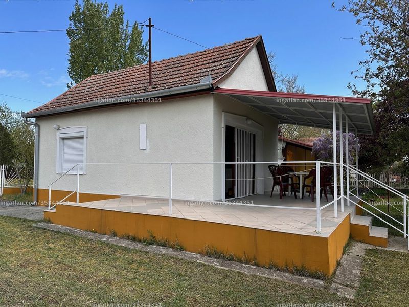 Listing photo