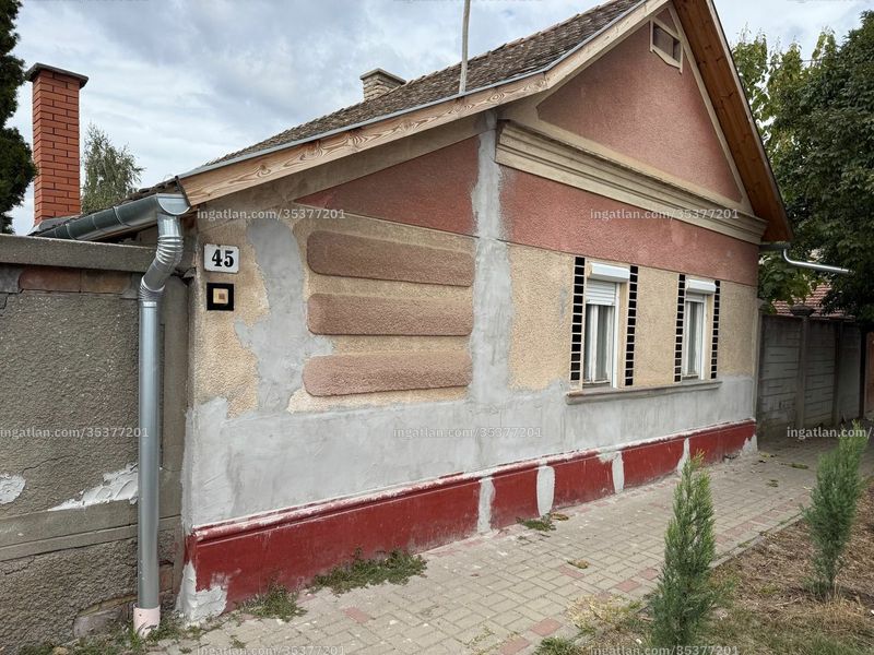 Hirdetés fotója