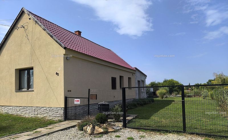 Listing photo