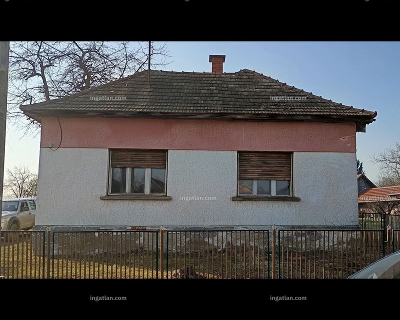 Hirdetés fotója