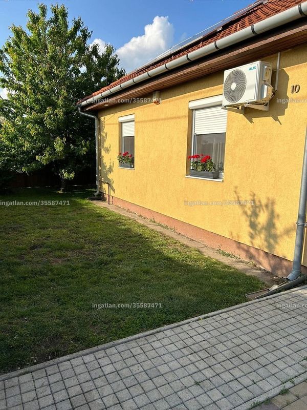 Hirdetés fotója