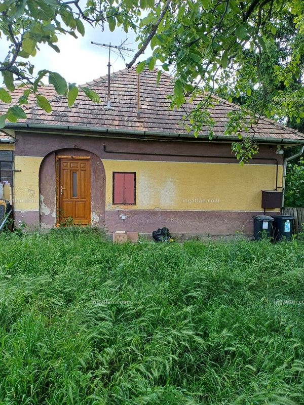 entrance from the outside