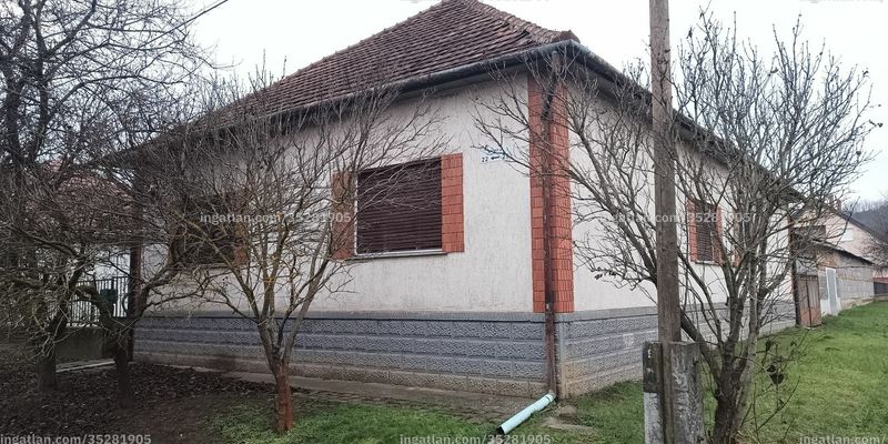 Hirdetés fotója