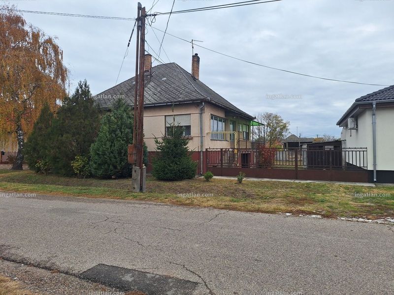 Listing photo
