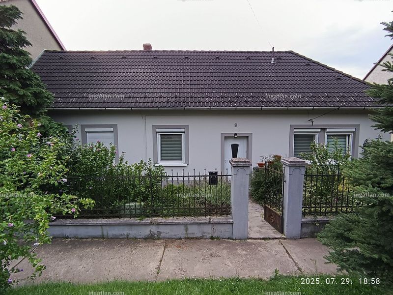 Listing photo