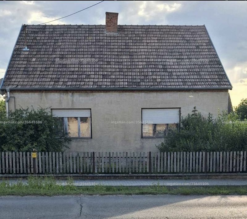 Hirdetés fotója