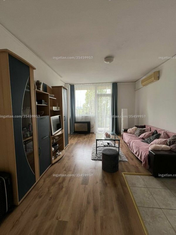 Listing photo