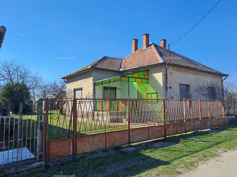 Listing photo