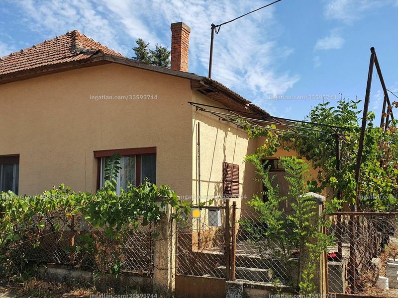 Listing photo