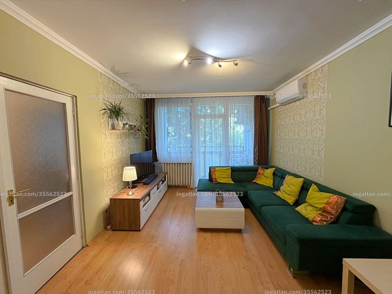 Listing photo