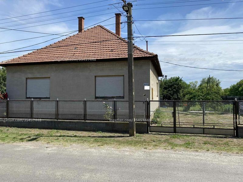 Listing photo