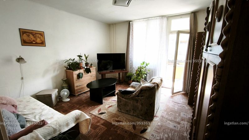 Listing photo