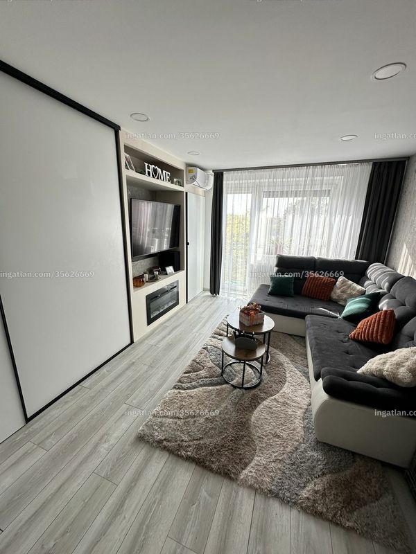 Listing photo