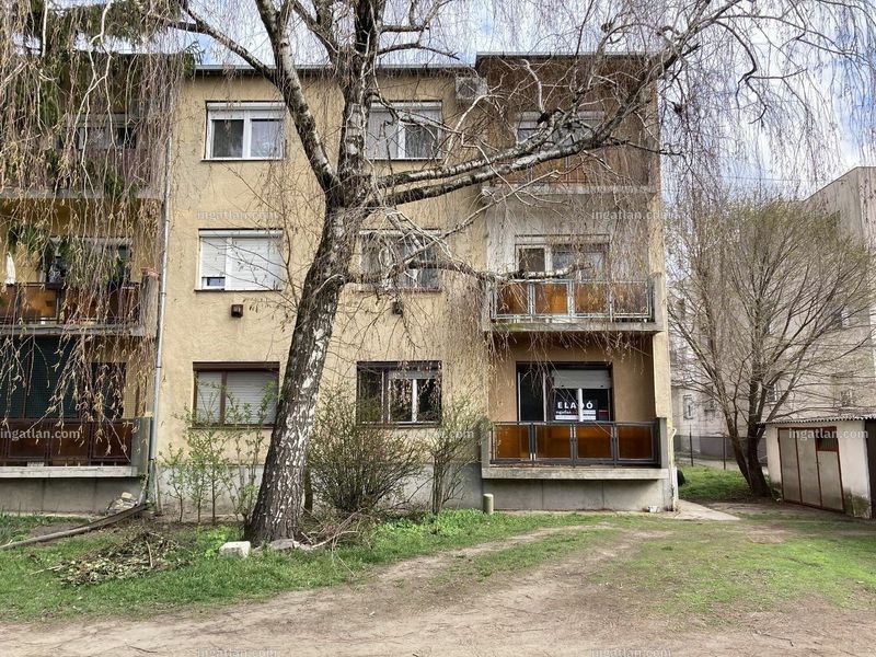 Listing photo