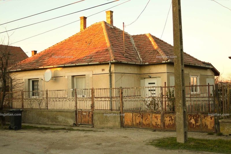 Listing photo