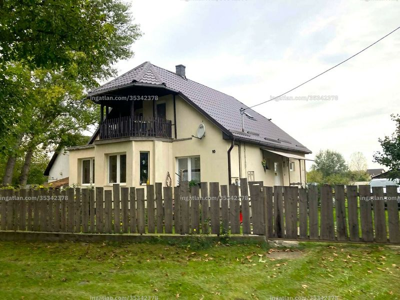 Hirdetés fotója