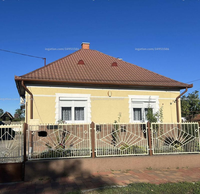 Listing photo
