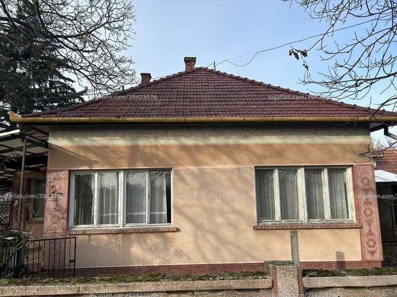 Listing photo