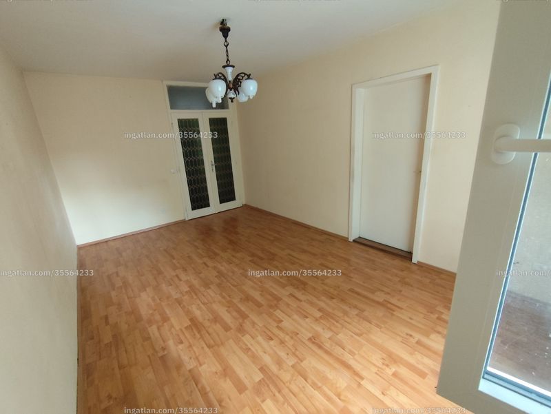 Hirdetés fotója