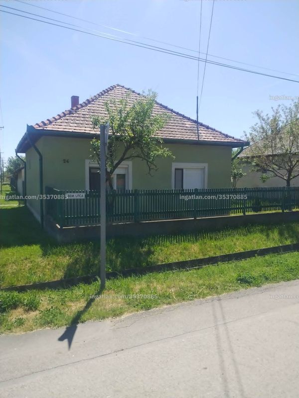 Listing photo