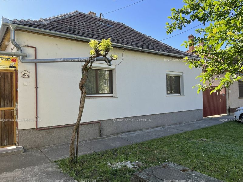 Listing photo