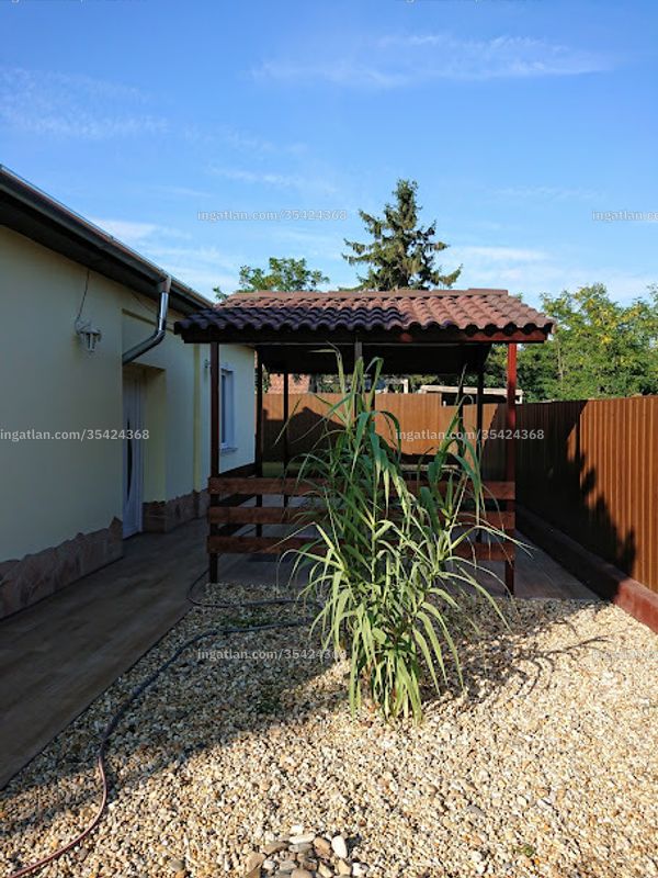 Listing photo