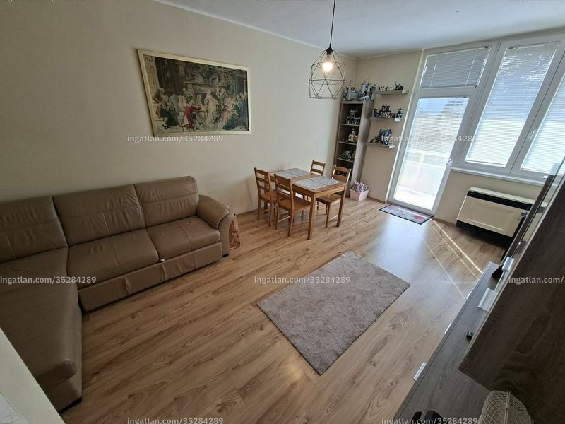 Listing photo