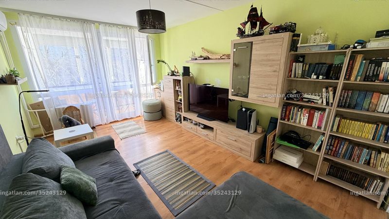 Listing photo