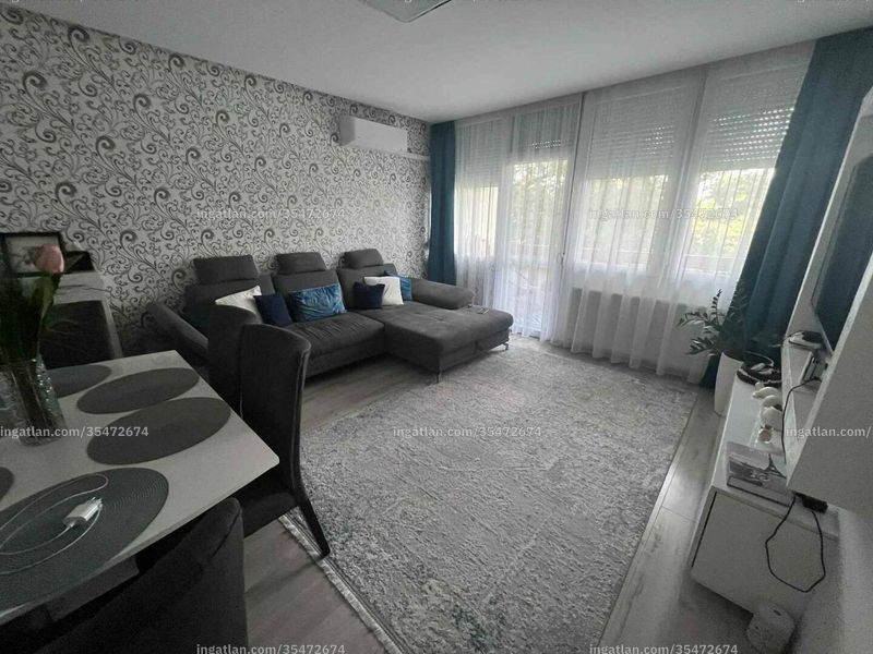 Listing photo