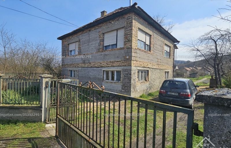 Listing photo