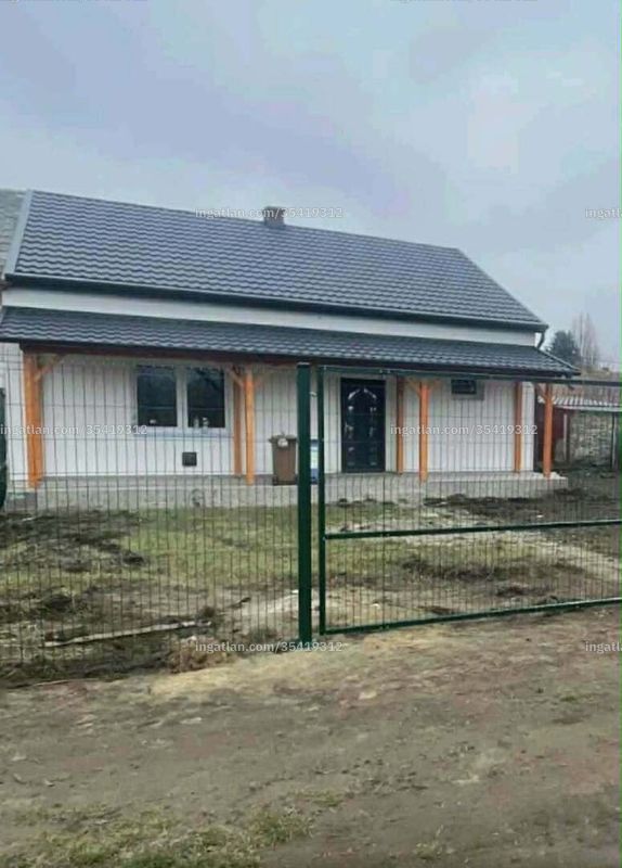 Hirdetés fotója