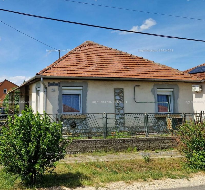 Listing photo