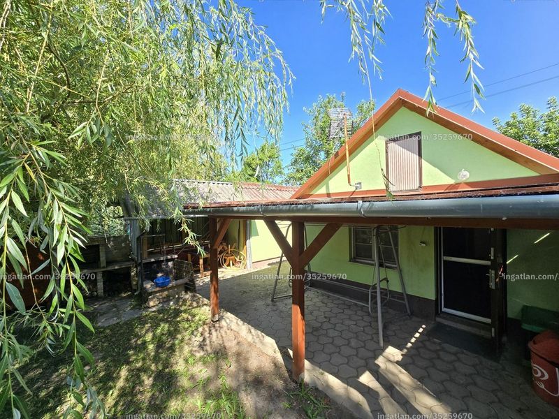 Listing photo