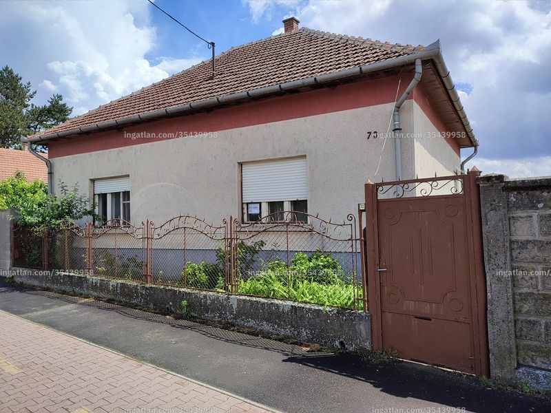Listing photo