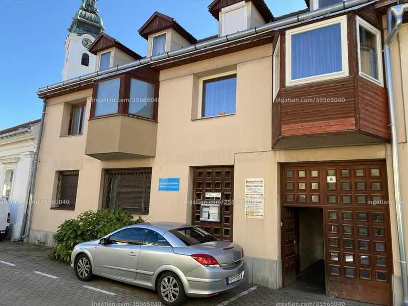 Listing photo