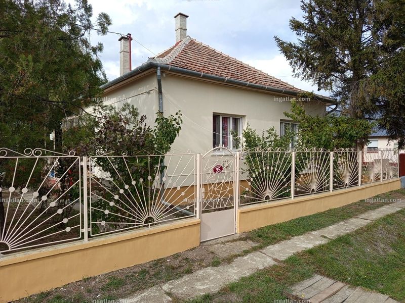 Listing photo