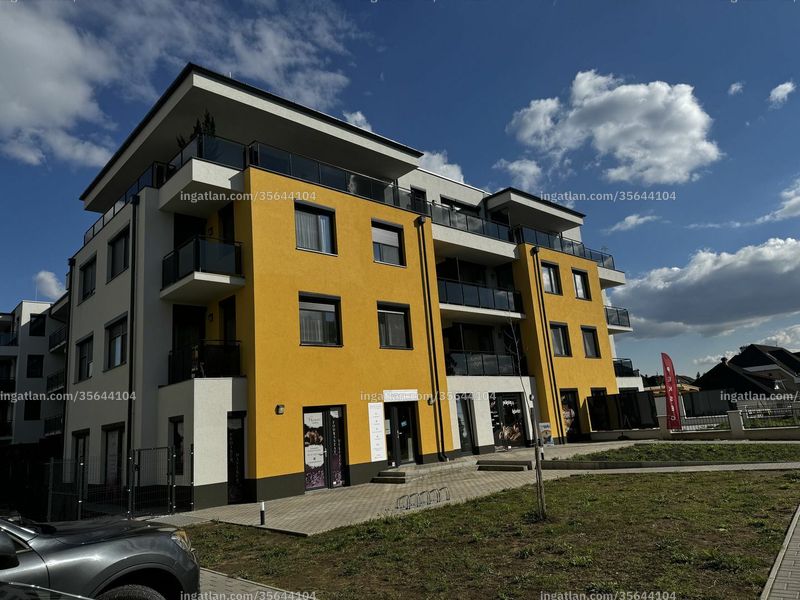 Listing photo