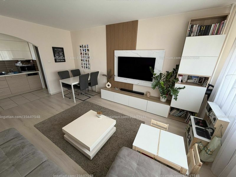 Listing photo