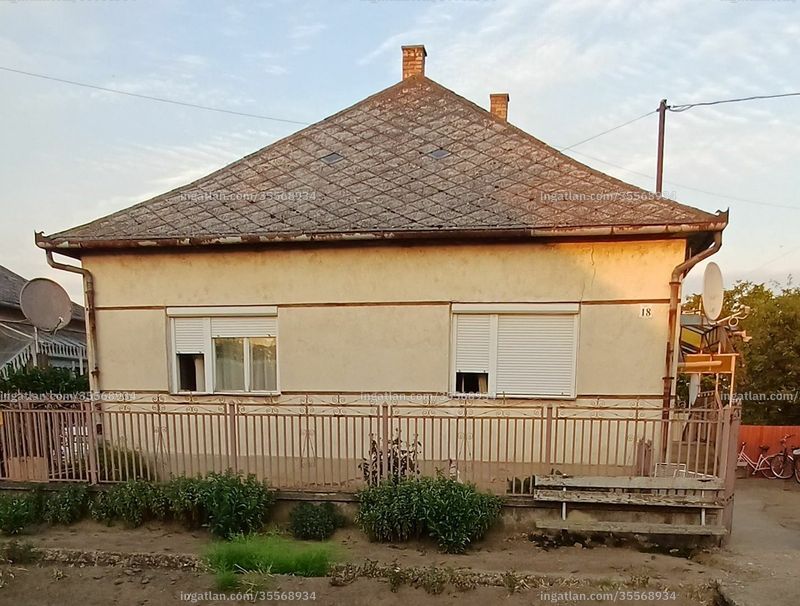 Hirdetés fotója